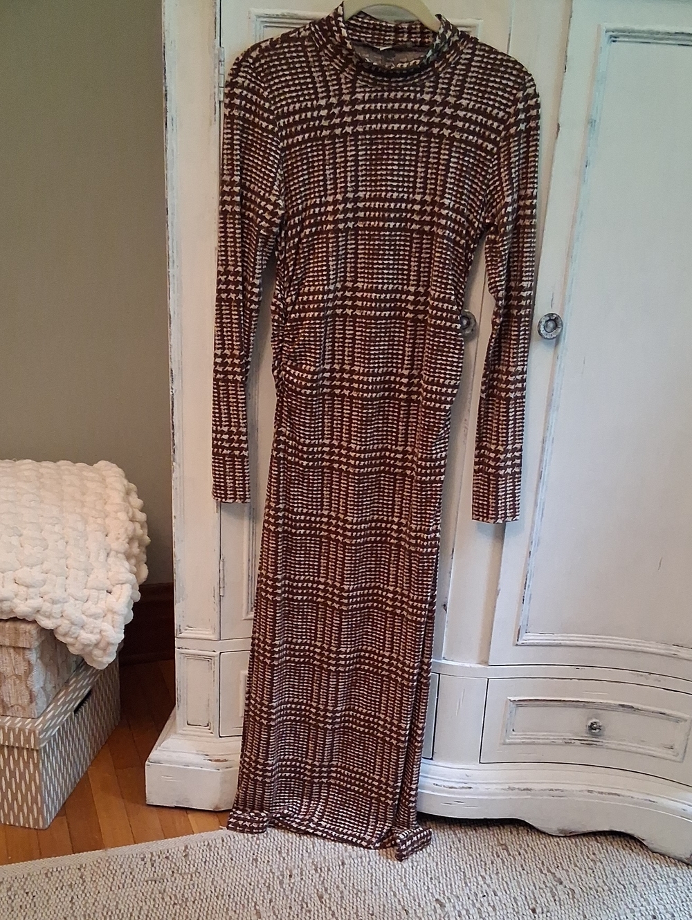 LOFT Brown and Cream Long Sleeve Maxi Dress